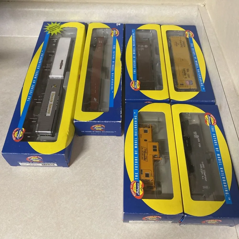 Lot Of 6 Athearn Ready To Roll HO Scale Model Railroad Freight Cars